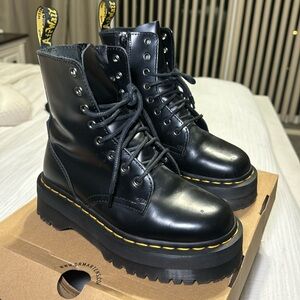 Dr. Martens Jadon platform boots!